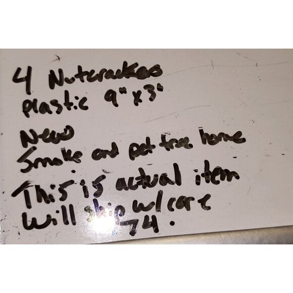 Set Of 4 Nutcracker Figurines With Colorful Uniforms & Hats - Picture 7 of 7